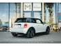 MINI Cooper 3-Deurs Aut. | Chili Business | Sportstoelen | 17" LM Velgen | LED | Climate Control | Cruise Control | Dealeronderhouden |