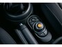 MINI Cooper 3-Deurs Aut. | Chili Business | Sportstoelen | 17" LM Velgen | LED | Climate Control | Cruise Control | Dealeronderhouden |