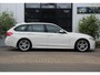 BMW 3-Serie Touring 318i M Sport Edition Aut. - NAVI GROOT - ADAP LED - PDC+CAMERA - ELEK KOFFERKLEP - DEALER OH - PERFECT!