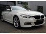 BMW 3-Serie Touring 318i M Sport Edition Aut. - NAVI GROOT - ADAP LED - PDC+CAMERA - ELEK KOFFERKLEP - DEALER OH - PERFECT!