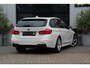 BMW 3-Serie Touring 318i M Sport Edition Aut. - NAVI GROOT - ADAP LED - PDC+CAMERA - ELEK KOFFERKLEP - DEALER OH - PERFECT!