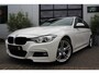 BMW 3-Serie Touring 318i M Sport Edition Aut. - NAVI GROOT - ADAP LED - PDC+CAMERA - ELEK KOFFERKLEP - DEALER OH - PERFECT!
