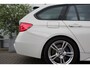 BMW 3-Serie Touring 318i M Sport Edition Aut. - NAVI GROOT - ADAP LED - PDC+CAMERA - ELEK KOFFERKLEP - DEALER OH - PERFECT!