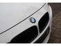 BMW 3-Serie Touring 318i M Sport Edition Aut. - NAVI GROOT - ADAP LED - PDC+CAMERA - ELEK KOFFERKLEP - DEALER OH - PERFECT!