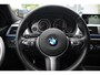 BMW 3-Serie Touring 318i M Sport Edition Aut. - NAVI GROOT - ADAP LED - PDC+CAMERA - ELEK KOFFERKLEP - DEALER OH - PERFECT!