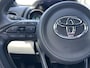 Toyota Yaris 1.5 Hybrid Executive | Navigatie | Parkeercamera | 17 inch LM-velgen | Stof / lederen bekleding |