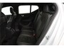 Volvo XC40 1.5 T3 R-Design | Stoel & stuurverwarming | Trekhaak | Camera | Navigatie | Achterbankverwarming | Leder/Alcantara | Full LED