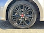 Toyota Yaris 1.5 Hybrid Executive | Panoramadak | JBL audio | Parkeersensoren | 17 inch glanzend zwarte velgen |