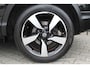 Nissan Qashqai 1.5 dCi Connect Edition | Trekhaak | Panorama dak | Parkeersensoren V/A | Cruise control | Navigatie | 360° camera | DAB | Lichtmetalen velgen 18"