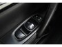 Nissan Qashqai 1.5 dCi Connect Edition | Trekhaak | Panorama dak | Parkeersensoren V/A | Cruise control | Navigatie | 360° camera | DAB | Lichtmetalen velgen 18"
