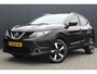 Nissan Qashqai 1.5 dCi Connect Edition | Trekhaak | Panorama dak | Parkeersensoren V/A | Cruise control | Navigatie | 360° camera | DAB | Lichtmetalen velgen 18"