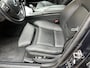 BMW 5-Serie 528i High Executive Automaat | Lederen bekleding | Bi-Xenon | Navigatie | Elektrische stoelen met memory | 20 inch lichtmetalen velgen | Elektrische trekhaak | PDC voor+achter | Keurig onderhouden!