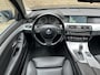 BMW 5-Serie 528i High Executive Automaat | Lederen bekleding | Bi-Xenon | Navigatie | Elektrische stoelen met memory | 20 inch lichtmetalen velgen | Elektrische trekhaak | PDC voor+achter | Keurig onderhouden!