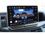 Volkswagen Crafter 35 2.0 TDI L3H2 177pk - Facelift - Navigatie - LED - Geveerde stoel - Virtual cockpit - Camera - Verwarmd stuur - Stoelverwarming - Rijklaar