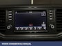 Volkswagen Crafter 2.0 TDI 140 pk L3H2 L2H1 Euro6 Airco | Camera | Navigatie | 3000kg Trekhaak | Imperiaal Apple Carplay, Android Auto, Parkeersensoren, Bijrijdersbank