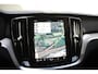 Volvo V60 T6 350PK AWD Ultra Dark / Navigatie / Adaptieve Cruisecontrol / Elektrische Stoelen / Harman Kardon / LM Velgen / Trekhaak /