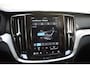Volvo V60 T6 350PK AWD Ultra Dark / Navigatie / Adaptieve Cruisecontrol / Elektrische Stoelen / Harman Kardon / LM Velgen / Trekhaak /