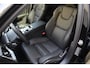 Volvo V60 T6 350PK AWD Ultra Dark / Navigatie / Adaptieve Cruisecontrol / Elektrische Stoelen / Harman Kardon / LM Velgen / Trekhaak /