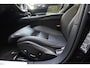 Volvo V60 T6 350PK AWD Ultra Dark / Navigatie / Adaptieve Cruisecontrol / Elektrische Stoelen / Harman Kardon / LM Velgen / Trekhaak /