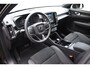 Volvo EX40 252PK Single Motor Extended Range Plus / Navigatie / 360 Camera / Stuur-Stoelverwarming / Adaptieve Cruisecontrol / LM Velgen / Trekhaak /