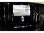 Volvo XC60 T8 455PK Ultra Black Edition | Full Option!! | Luchtvering | B&W Audio | 360° | Massage/Ventilatie | Trekhaak