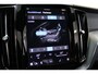 Volvo XC60 T8 455PK Ultra Black Edition | Full Option!! | Luchtvering | B&W Audio | 360° | Massage/Ventilatie | Trekhaak
