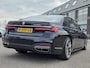 BMW 7-Serie M760Li xDrive High Executive | Massage | TV | Koelbox | HuD | BMW Drive Assisted | 360 cam | Stoelkoeling | Bowers |