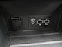 Renault Captur E-Tech Hybrid 145pk Intens | Trekhaak | Achteruitrijcamera| Stoelverwarming | Climate control |