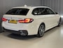 BMW 5-Serie Touring 530e xDrive High Executive M Sport 18"/Laser LED/Leder/Head-up/Keyless/Trekhaak/Stoelverwarming/Adaptieve cruise/Dodehoek/Camera/Apple Carplay & Android Auto/HiFi