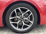 Kia ProCeed 1.0 T-GDI GT-PlusLine Pano | Stoelverwarming voor- en achter | Parkeersensoren achter | Navigatiesysteem | Verwarmbaar stuur | Apple CarPlay en Android Auto | Elektrisch glazen schuif -/ kanteldak | JBL | 12 maanden BOVAG garantie