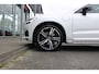 Volvo XC60 Recharge T6 AWD R-Design | Schuif/kanteldak | Blis | 21" LMV | Camera | Draadloze telefoonlader \ Styling kit