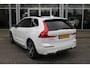 Volvo XC60 Recharge T6 AWD R-Design | Schuif/kanteldak | Blis | 21" LMV | Camera | Draadloze telefoonlader \ Styling kit