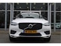 Volvo XC60 Recharge T6 AWD R-Design | Schuif/kanteldak | Blis | 21" LMV | Camera | Draadloze telefoonlader \ Styling kit