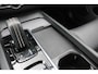 Volvo XC60 Recharge T6 AWD R-Design | Schuif/kanteldak | Blis | 21" LMV | Camera | Draadloze telefoonlader \ Styling kit