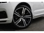 Volvo XC60 Recharge T6 AWD R-Design | Schuif/kanteldak | Blis | 21" LMV | Camera | Draadloze telefoonlader \ Styling kit