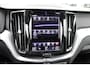 Volvo XC60 Recharge T6 AWD R-Design | Schuif/kanteldak | Blis | 21" LMV | Camera | Draadloze telefoonlader \ Styling kit