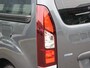 Peugeot Partner Tepee 1.2 PureTech Allure | Navigatie d.m.v. Apple Carplay & Android Auto| Climate Control | Cruise Control | Parkeersensoren Achter | Armsteun | 3 Apart neerklapbare achterstoelen | 2 Schuifdeuren |