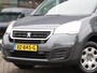 Peugeot Partner Tepee 1.2 PureTech Allure | Navigatie d.m.v. Apple Carplay & Android Auto| Climate Control | Cruise Control | Parkeersensoren Achter | Armsteun | 3 Apart neerklapbare achterstoelen | 2 Schuifdeuren |