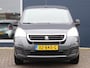 Peugeot Partner Tepee 1.2 PureTech Allure | Navigatie d.m.v. Apple Carplay & Android Auto| Climate Control | Cruise Control | Parkeersensoren Achter | Armsteun | 3 Apart neerklapbare achterstoelen | 2 Schuifdeuren |