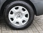 Peugeot Partner Tepee 1.2 PureTech Allure | Navigatie d.m.v. Apple Carplay & Android Auto| Climate Control | Cruise Control | Parkeersensoren Achter | Armsteun | 3 Apart neerklapbare achterstoelen | 2 Schuifdeuren |