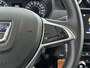 Dacia Duster 1.0 TCe Bi-Fuel Prestige 100PK | Navigatie | Leder | Achteruitrijcamera | Stoelverwarming | Climate Control | Bullbar | 17'' Inch Lichtmetalen Velgen | Privacy Glass