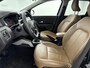 Dacia Duster 1.0 TCe Bi-Fuel Prestige 100PK | Navigatie | Leder | Achteruitrijcamera | Stoelverwarming | Climate Control | Bullbar | 17'' Inch Lichtmetalen Velgen | Privacy Glass