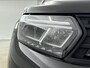 Dacia Duster 1.0 TCe Bi-Fuel Prestige 100PK | Navigatie | Leder | Achteruitrijcamera | Stoelverwarming | Climate Control | Bullbar | 17'' Inch Lichtmetalen Velgen | Privacy Glass