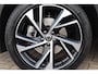 Volvo XC40 2.0 B3 163PK AUTOMAAT R-DESIGN Panodak | Adapt.Cruise | Navi | 360 Camera | NL Auto | Harman&Kardon | Led | Memory | 20 Inch Lm |