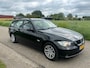 BMW 3-Serie Touring 320i Automaat/Leder/ Groot scherm