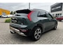 Kia Niro 1.6 GDi Hybrid ExecutiveLine Airco | Trekhaak | 18" Lm velgen | Stoelverwarming en verkoeling | Camera | Navigatie | Head-up display | Demo vraag naar beaschikbaarheid