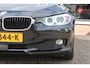 BMW 3-Serie Touring 320d EffitDyn Edit. High Exe. ADAP-CRUIS_PRO-NAVI_HUDUP_CAM_LED.