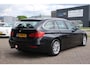 BMW 3-Serie Touring 320d EffitDyn Edit. High Exe. ADAP-CRUIS_PRO-NAVI_HUDUP_CAM_LED.