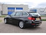 BMW 3-Serie Touring 320d EffitDyn Edit. High Exe. ADAP-CRUIS_PRO-NAVI_HUDUP_CAM_LED.