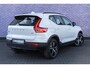 Volvo XC40 B4 Plus Dark | Google Maps | Trekhaak | Verwarmbare voorruit | Geheugen best. stoel | Adaptive Cruise | Stoel-/stuurverwarming | Keyless entry